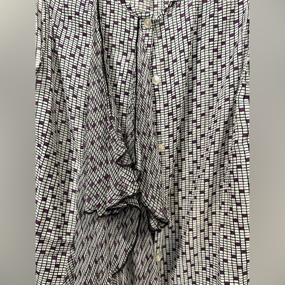 Gap Tank Blouse with Ruffled Front - Picture 3 of 4